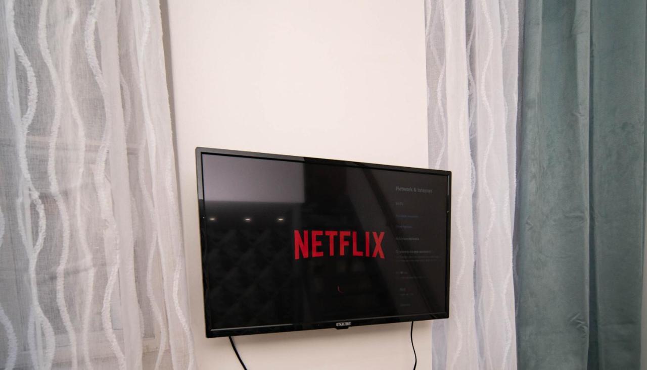 Free Parking! Linden Apartment, Ac, Smart Tv, Wifi Budapeste Exterior foto