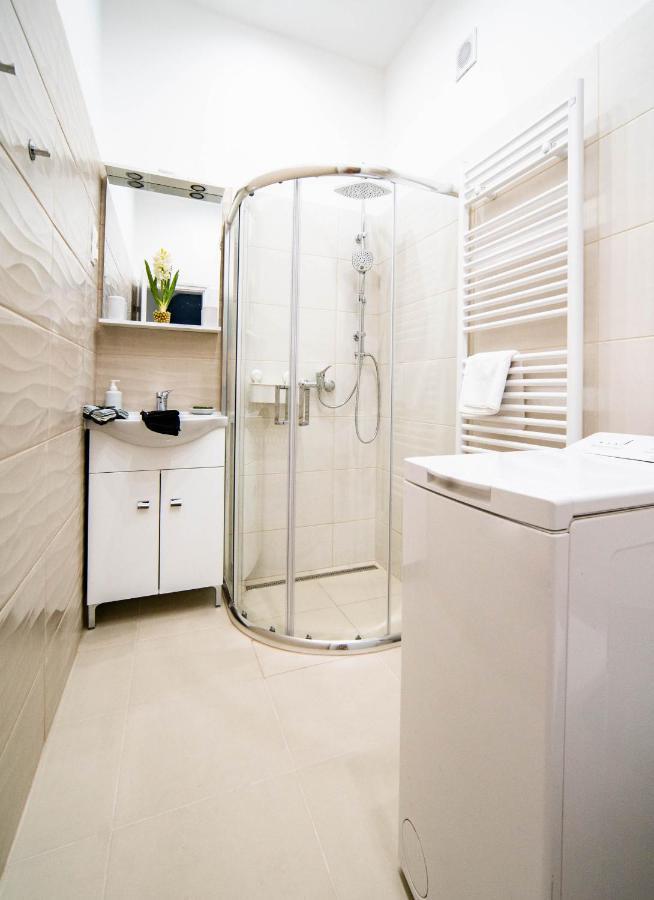 Free Parking! Linden Apartment, Ac, Smart Tv, Wifi Budapeste Exterior foto